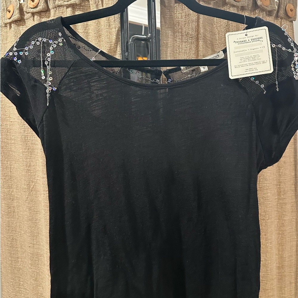 Black thread 4 thought Top NWT